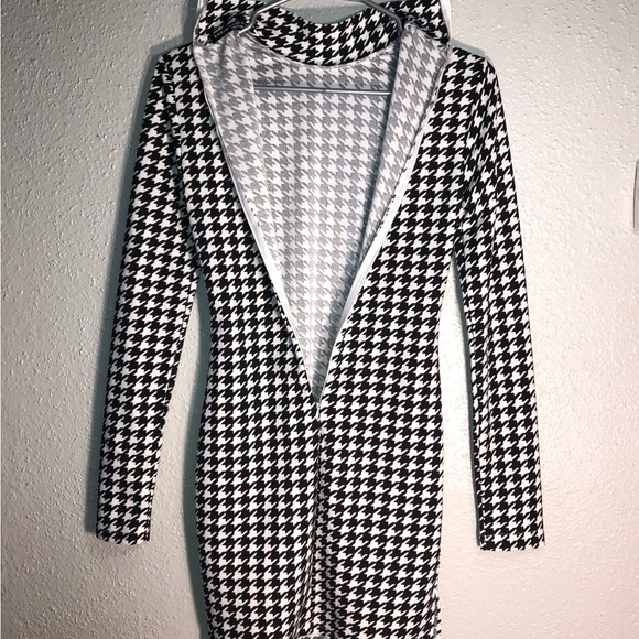 SHEIN SIZE 2 Hounstooth Print Bodycon Dress15”Pit 2 Pit 32” Length Black White - Picture 2 of 6